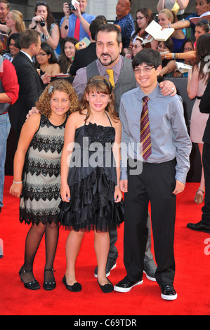 Joey Fatone, Gäste bei der Ankunft für Harry Potter und die Heiligtümer des Todes - Teil 2 nordamerikanische Premiere, Avery Fisher Hall im Stockfoto