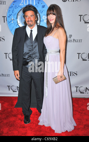 Al Pacino, Lucila Sola im Ankunftsbereich für American Theatre Wing 65. Annual Antoinette Perry Tony Awards - Ankünfte PT 2, Beacon Stockfoto