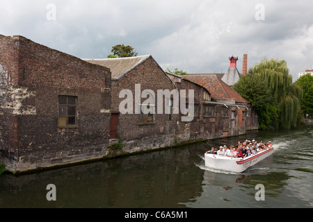 Bootsfahrt auf dem Fluss Leie, Gent, Belgien Stockfoto