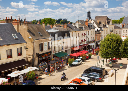 Stadt von Amboise, Frankreich - Indre et Loire, Loire-Tal - High Street Szene im Sommer Stockfoto