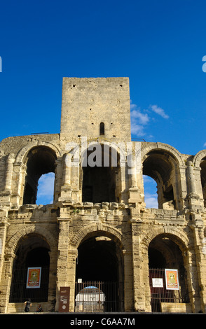 Römische Amphitheater (Les Arènes). Arles. Bouches-du-Rhône. Der Provence. Frankreich Stockfoto