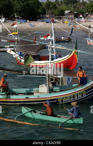 Angelboote/Fischerboote at Jimbaran Bay in Bali. Jimbaran, Halbinsel Bukit, Bali, Bali, Indonesien, Süd-Ost-Asien, Asien Stockfoto