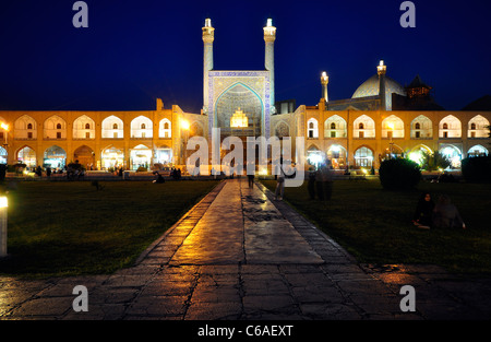 Nachtaufnahme vom Imam-Moschee (Shah Moschee) in Naghse Jahan Platz (Imam-Platz), Isfaha Iran. Stockfoto