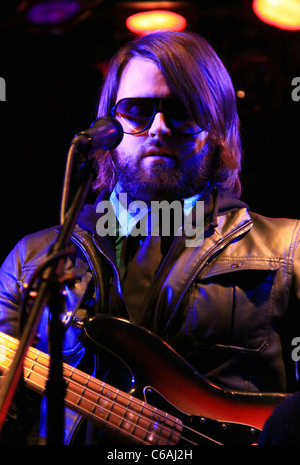 David Amezcua heißen Straßen Bands führen live im Viper Room in West Hollywood Los Angeles, Kalifornien - 04.02.10 Stockfoto