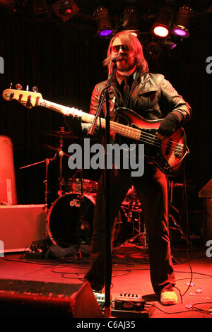 David Amezcua heißen Straßen Bands führen live im Viper Room in West Hollywood Los Angeles, Kalifornien - 04.02.10 Stockfoto