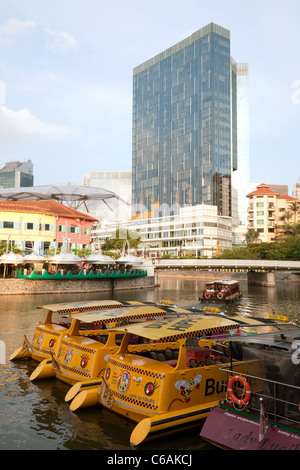 Clarke Quay und den Singapore River gesehen aus Riverside, Singapur Stockfoto