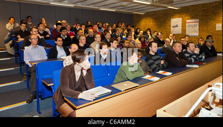 Interdisziplinäre Forschung Vision Vortrag Studenten Hochschullehrer Campus der University of Southampton Highfield lernen Stockfoto