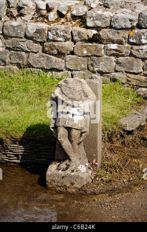 Statue im Tempel des Mithras, Carrawburgh, Hardian der Wand Stockfoto