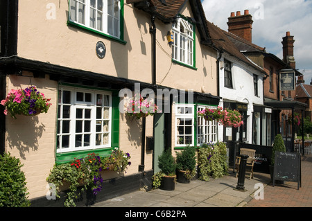 die Federn, eine Reihe von traditionellen Cottages in Chalfont St Giles Dorf Bucks Buckinghamshire UK Stockfoto