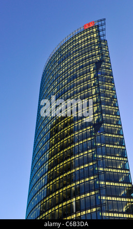 Potsdamer Platz quadratisch, in der Dämmerung am frühen Morgen Mitte Bezirk, Berlin, Deutschland, Europa Stockfoto