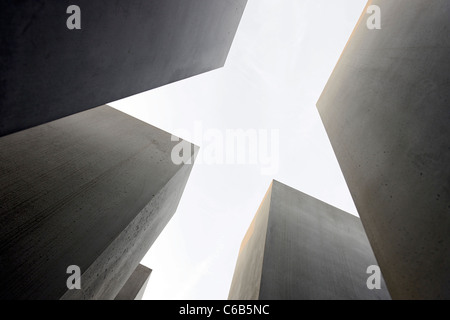 Beton Säulen des Holocaust Denkmal, Denkmal, Architekt Peter Eisenman, Tiergarten, Mitte Bezirk, Berlin, Deutschland Stockfoto