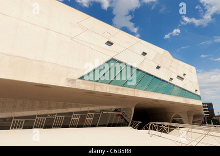 Das Phaeno Science Center in Wolfsburg, Deutschland, entworfen von der Architektin Zaha Hadid. Stockfoto