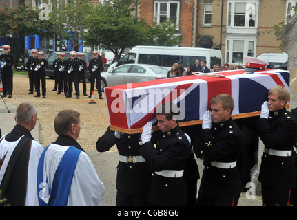 UK, königliche Marine James Wright 42 Commando erhält eine vollen militärische Beerdigung in Weymouth, Dorset. Stockfoto