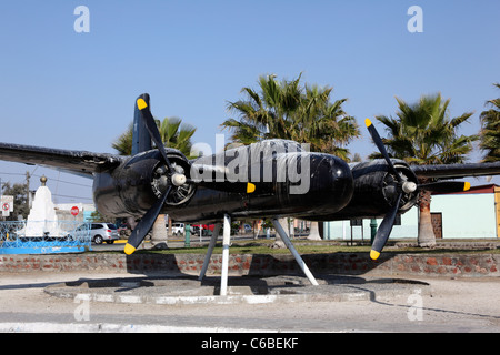 Douglas A-26 Invader Bomber des Zweiten Weltkriegs in plaza, Mejillones, Región de Antofagasta, Chile Stockfoto