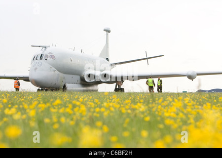 Dauern Sie je RAF Nimrod Flug emotionalen Abschied von den "mächtigen Jäger" Kent International Airport Mai 2010 Stockfoto