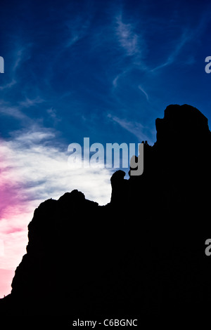 Eine Silhouette von Hackberry Butte in Hewitt Canyon, Tonto NAT ' l Wald östlich von Phoenix. Stockfoto