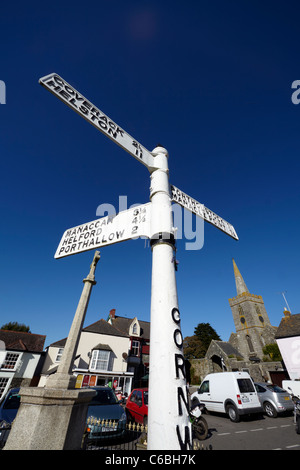 Village Square, St.Keverne, Lizard Halbinsel, Cornwall, UK Stockfoto