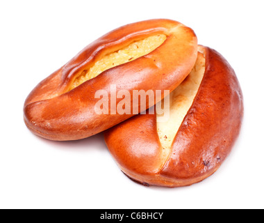 zwei Kuchen mit Quark Füllung isoliert auf weiss Stockfoto