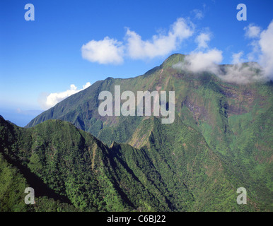 Luftaufnahme von West Maui Mountains, Maui, Hawaii, Vereinigte Staaten von Amerika Stockfoto