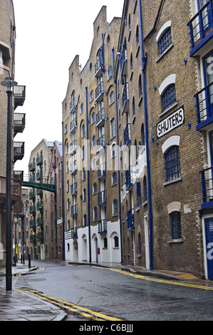 Shad Thames ist eine historische am Flussufer Straße in London Stockfoto