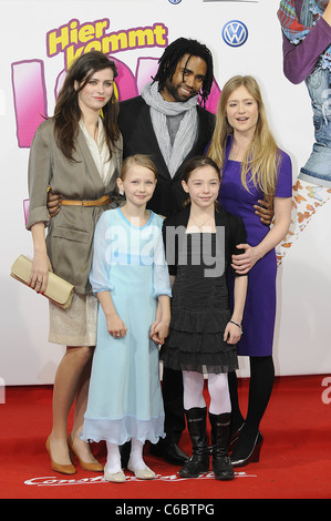 Nora Tschirner, Meira Durand, Felina Czycykowski, Fernando Spengler, Julia Jentsch bei der Weltpremiere von "Hier Kommt Lola" Stockfoto