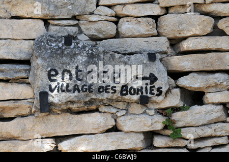 er Bories-Dorf in der Nähe von Gordes in Region Provence, Frankreich Stockfoto