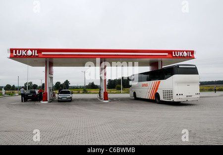 LUKoil Tankstelle in Polen Stockfoto