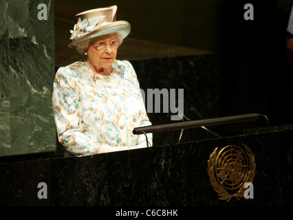 Königin Elizabeth II richtet sich die Generalversammlung der Vereinten Nationen in New York City 6. Juli 2010. Die Königin wird Boden besuchen. Stockfoto