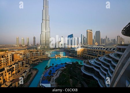 Das Burj Khalifa, abgeschlossen im Jahr 2010 die höchsten künstlichen Bauwerk der Welt, Dubai, Vereinigte Arabische Emirate Stockfoto