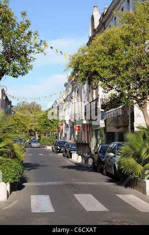 Rue De La Republique in der Stadt von Orange France Stockfoto