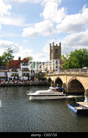 18. Century The Angel on the Bridge Pub, Hart Street, Henley-on-Thames, Oxfordshire, England, Vereinigtes Königreich Stockfoto