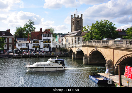 18. Century The Angel on the Bridge Pub, Hart Street, Henley-on-Thames, Oxfordshire, England, Vereinigtes Königreich Stockfoto