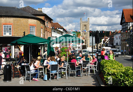Starbucks Coffee-Shop, Marktplatz, Henley-on-Thames, Oxfordshire, England, Vereinigtes Königreich Stockfoto