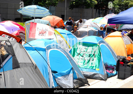 TWILIGHT-FANS beginnen CAMPING für LOS ANGELES PREMIERE eingefleischte TWILIGHT-Fans das Nokia Plaza L.A. Live in Los geworden Stockfoto