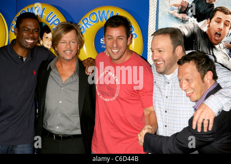 Adam Sandler, Kevin James, Chris Rock, David Spade und Rob Schneider-New-York-premiere von "Grown Ups" im Ziegfeld Theatre- Stockfoto