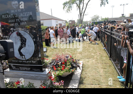 Atmosphäre-Gary beherbergt Memorial und offiziellen Enthüllung des Michael Jackson Denkmal Gary, Indiana - 25.06.10 * KATHERINE Stockfoto