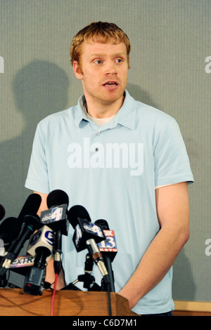 Gary Coleman Schwager Shawn Price spricht während einer Pressekonferenz über den Tod von Gary Coleman in Provo Stockfoto