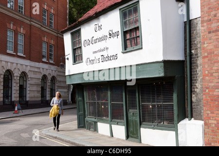 Die Old Curiosity Shop, berühmt geworden durch Charles Dickens, Portsmouth Street, Holborn, London, England, UK Stockfoto