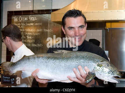 Celebrity Chef Todd English Eröffnungstag des "The Plaza Food Hall von Todd English" inside The Plaza Hotel New York City, USA- Stockfoto