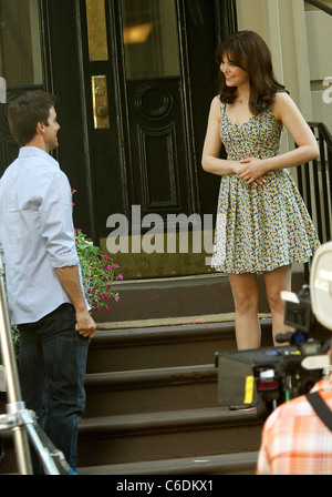 Colin Egglesfield und Ginnifer Goodwin Promis am Set des neuen Films "Etwas geborgt" New York City, USA- Stockfoto