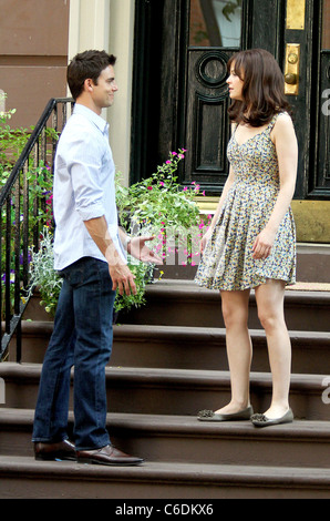 Colin Egglesfield und Ginnifer Goodwin Promis am Set des neuen Films "Etwas geborgt" New York City, USA- Stockfoto