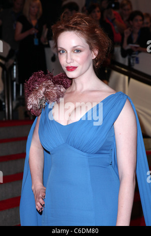 Christina Hendricks The Costume Institute Gala Benefit zur Feier der Eröffnung des die "American Woman: Fashioning Angehöriger Stockfoto