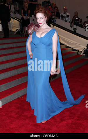 Christina Hendricks The Costume Institute Gala Benefit zur Feier der Eröffnung des die "American Woman: Fashioning Angehöriger Stockfoto