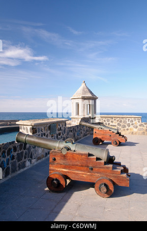 Kanonen, Festungsmauer der Plaza Europa, Puerto De La Cruz, Teneriffa, Kanarische Inseln, Spanien, Europa Stockfoto