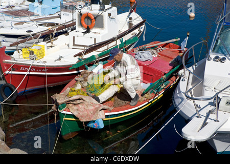 Fischer bei der Arbeit, Molivos, Griechenland Stockfoto