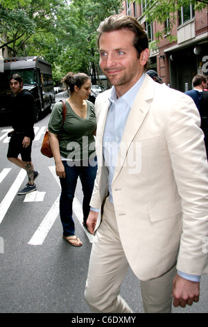 Bradley Cooper prominente außerhalb der ABC Studios für einen Auftritt in "Live with Regis and Kelly" New York City, USA - 09.06.10 Stockfoto