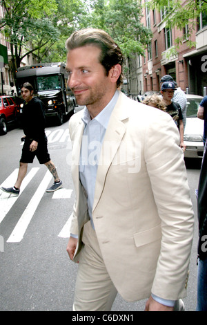 Bradley Cooper prominente außerhalb der ABC Studios für einen Auftritt in "Live with Regis and Kelly" New York City, USA - 09.06.10 Stockfoto