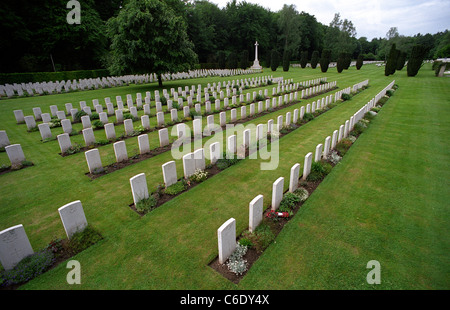 Reichswald Forest War Cemetery, Kleve in der Bundesrepublik Deutschland in der Nähe der niederländischen Grenze. Verwaltet von der Commonwealth War Graves Commission Stockfoto