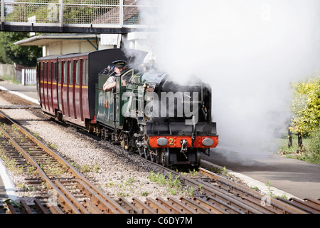 Dampfzug der Romney Hythe & Dymchurch Railway Dymchurch Bahnhof Stockfoto