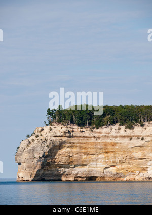 Indian Head Felsformation an dargestellter Felsen-Staatsangehöriger Lakeshore in Munising Michigan am Ufer des Lake Superior. Stockfoto